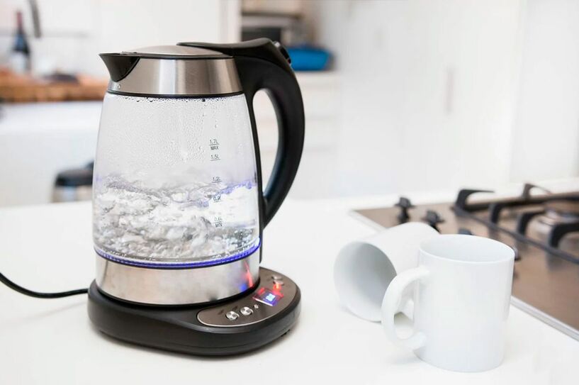 Electric kettle with the necessary amount of water